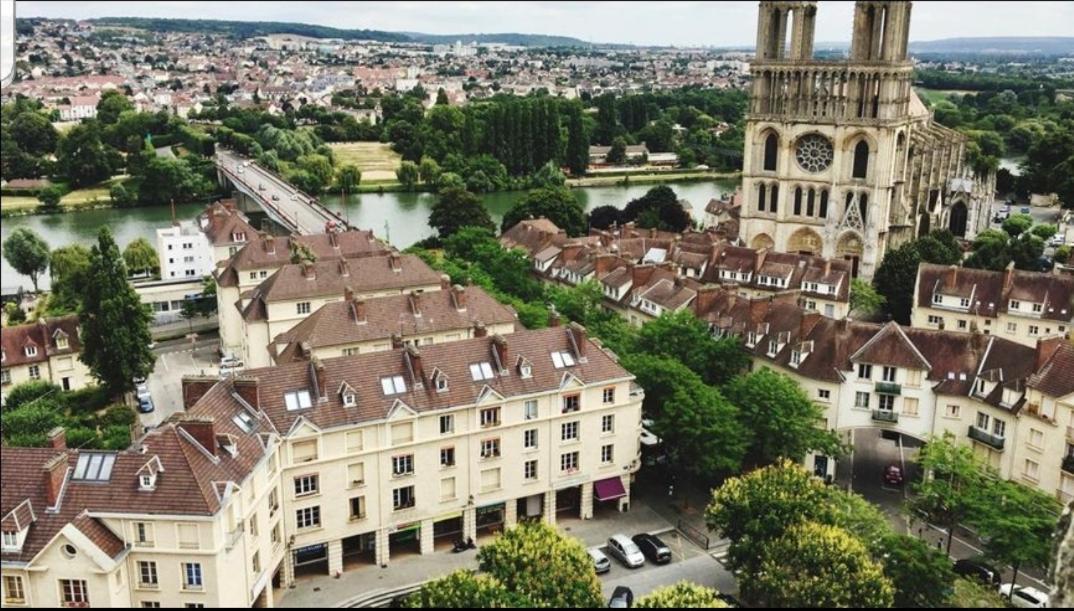 Verdun Mantes-la-Jolie Exteriör bild